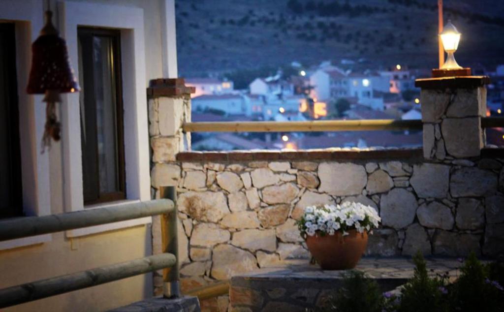Destina Hotel Бозджаада Екстериор снимка